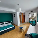 Nook Nook Kazimierza Wielkiego 104