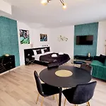 Nook Nook Kazimierza Wielkiego 104