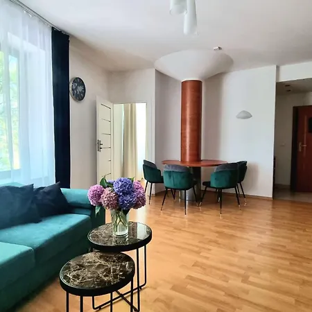 Nook Nook Kazimierza Wielkiego 104 * Krakow